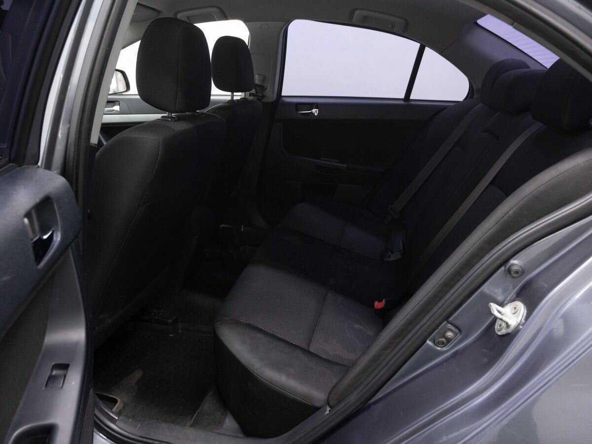 Mitsubishi Lancer с пробегом — 2007 год. Фото: #8