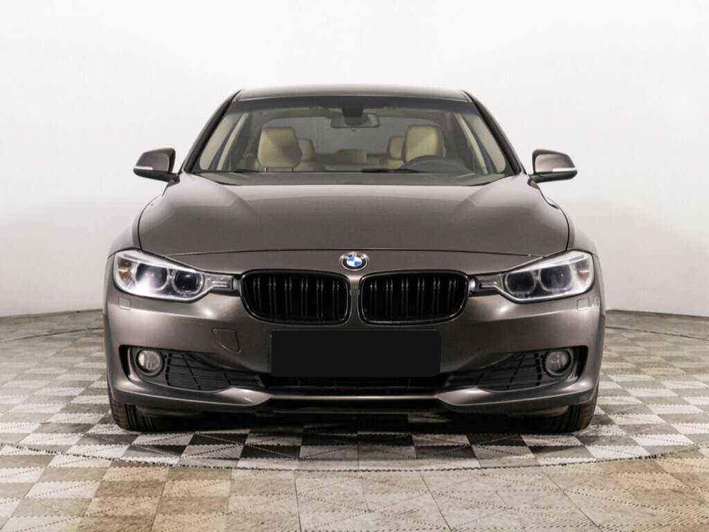 BMW 3 серии с пробегом — 2014 год. Фото: #1