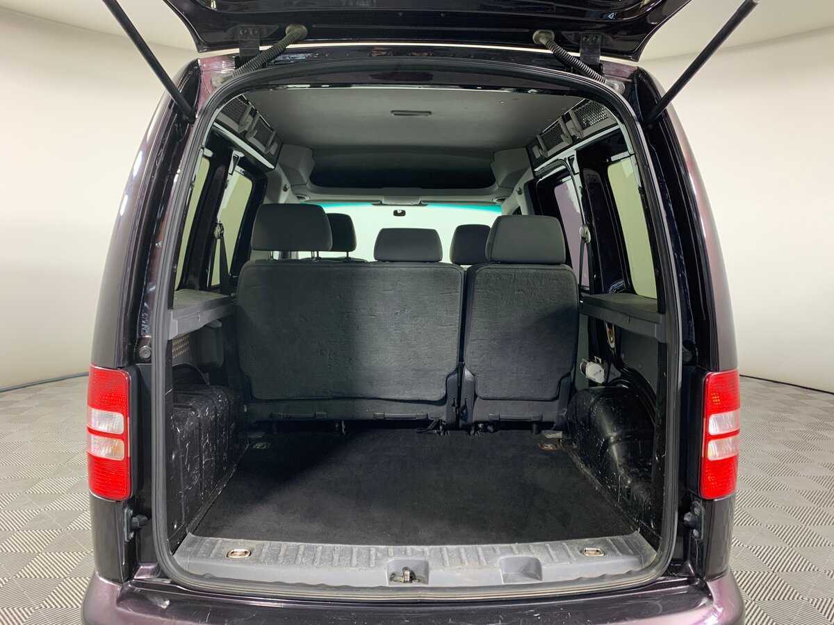 Volkswagen Caddy с пробегом — 2012 год. Фото: #18