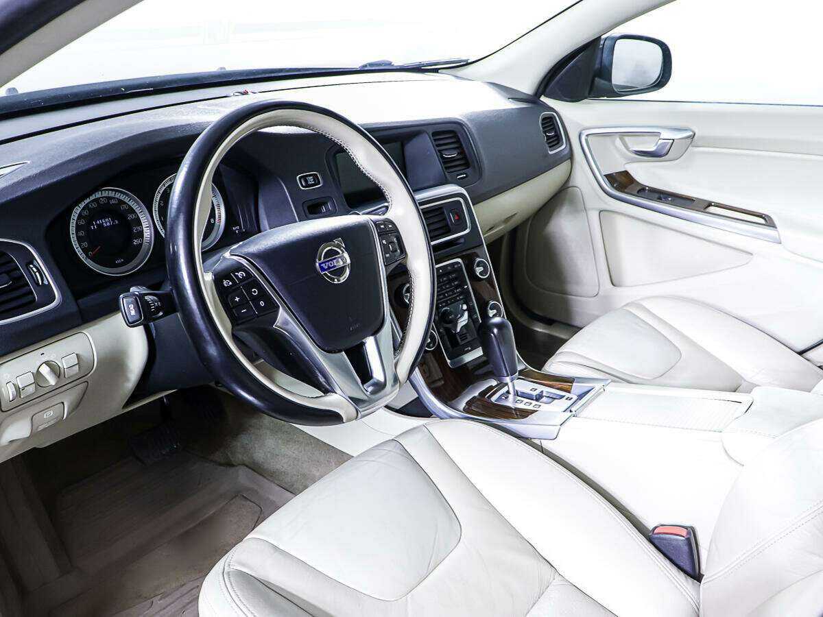 Volvo S60 с пробегом — 2011 год. Фото: #12