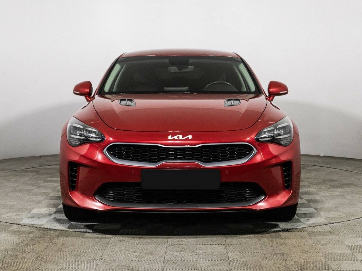 Kia Stinger с пробегом — 2022 год. Фото: #1