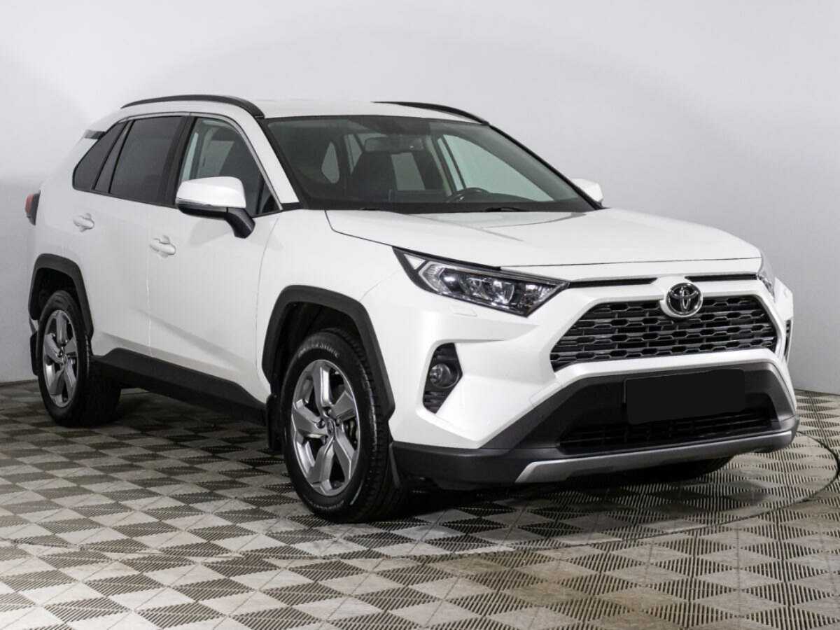 Toyota RAV4 с пробегом — 2022 год. Фото: #2