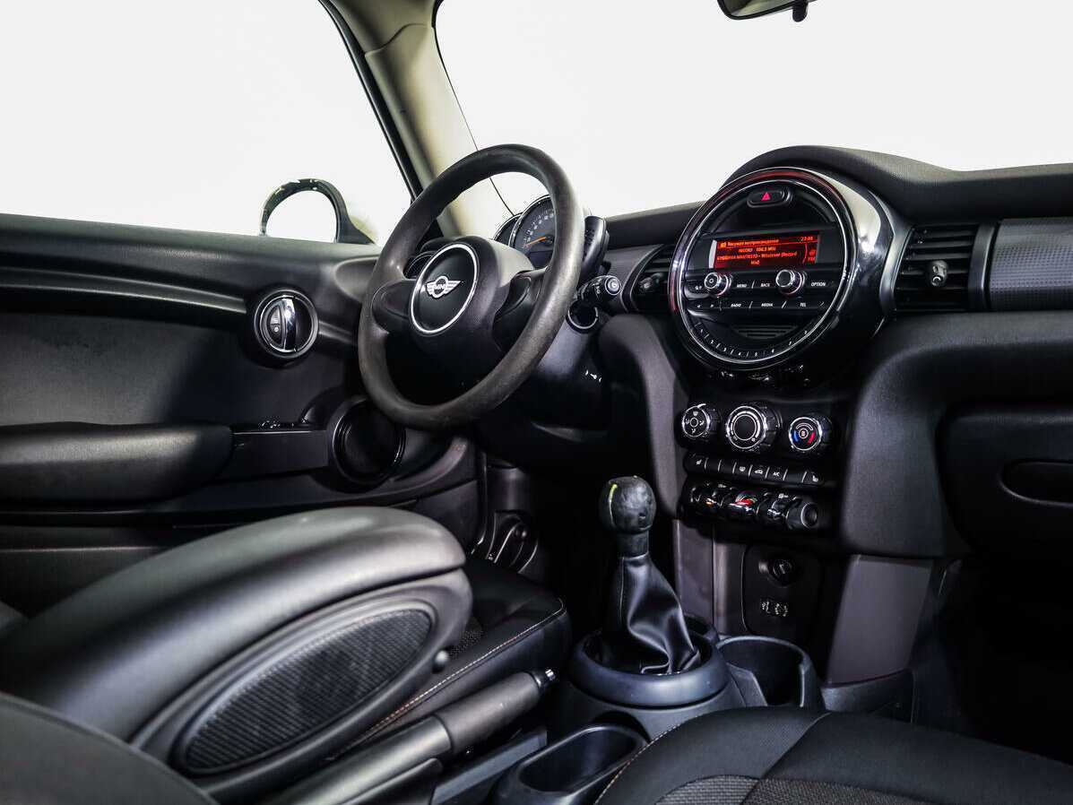 Mini Hatch с пробегом — 2015 год. Фото: #7