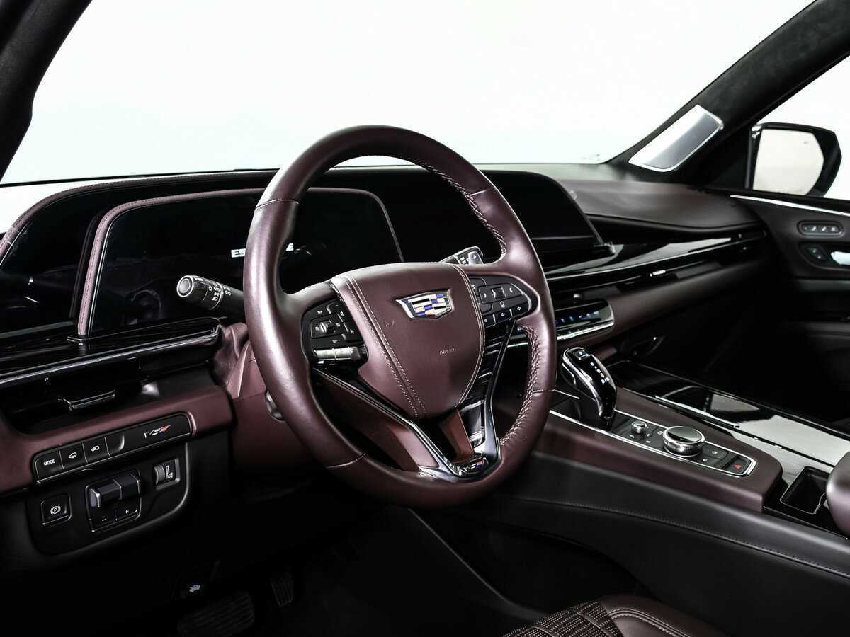 Cadillac Escalade-V с пробегом — 2022 год. Фото: #12
