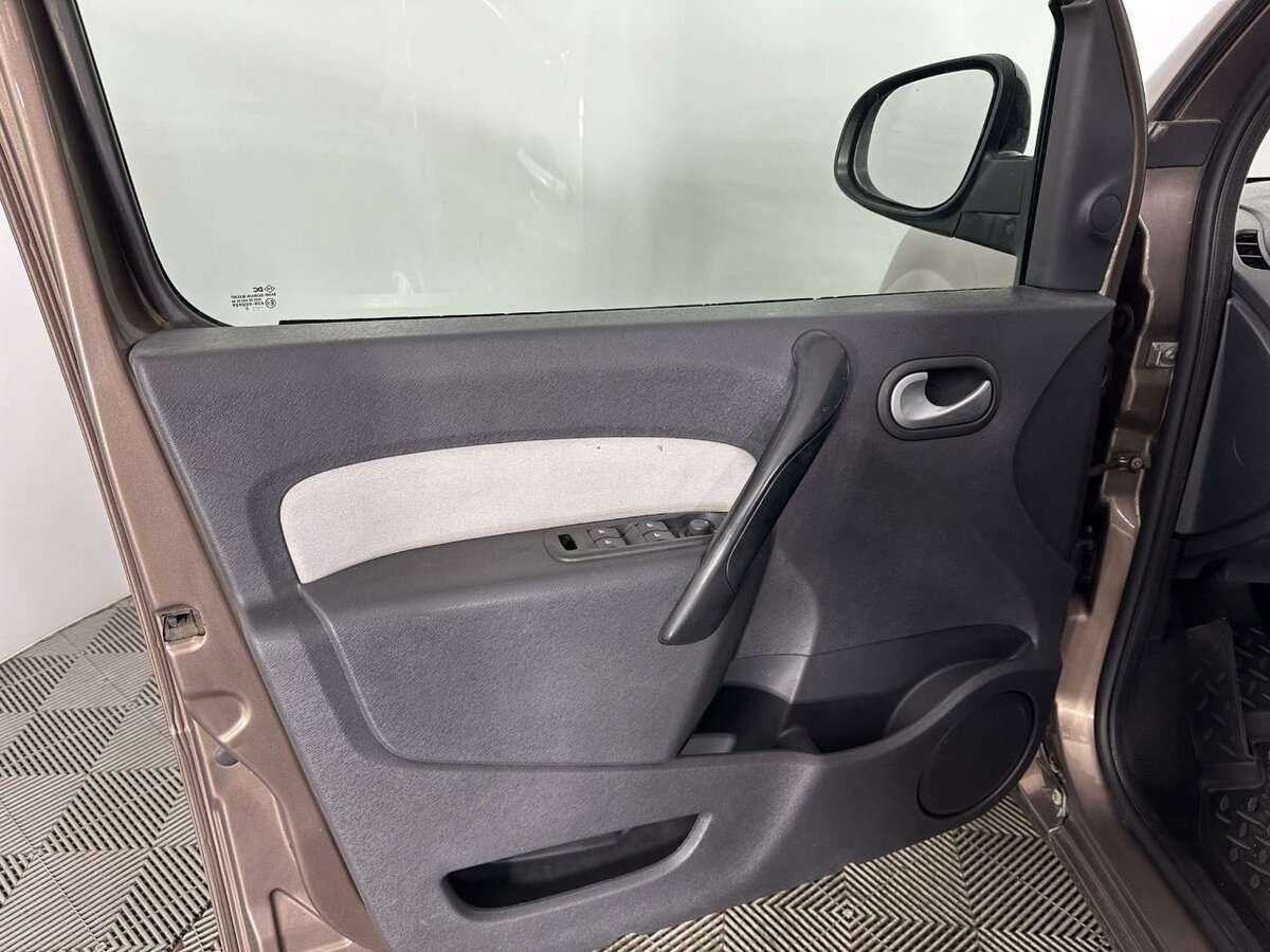 Renault Kangoo с пробегом — 2013 год. Фото: #7