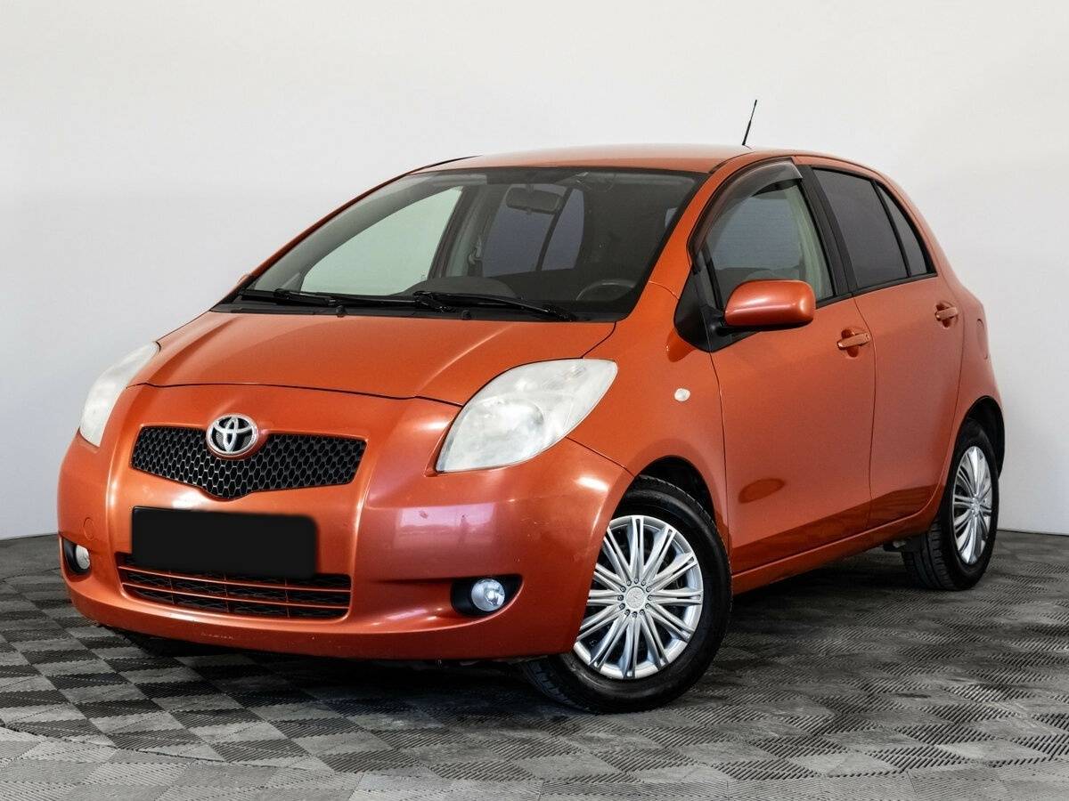 Toyota Yaris с пробегом — 2006 год. Фото: #6