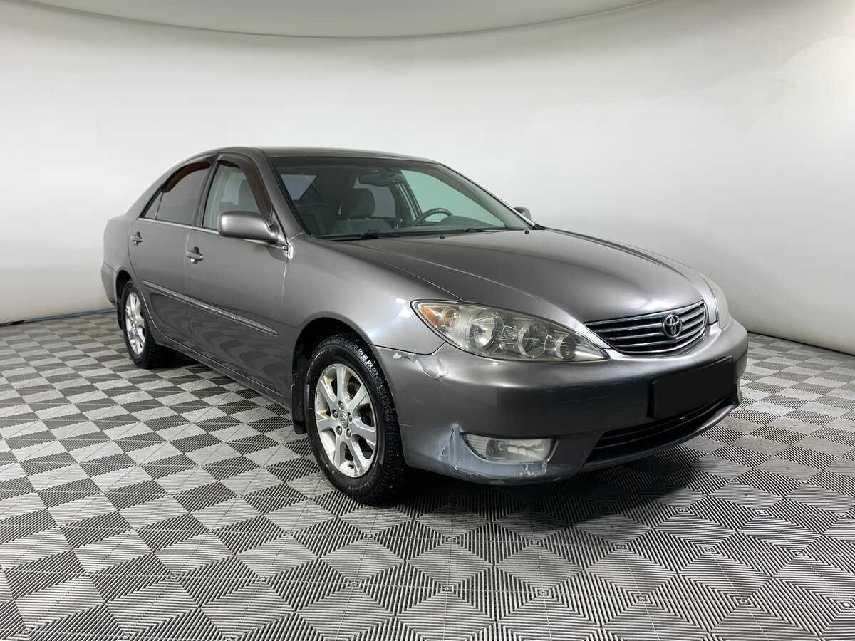 Toyota Camry с пробегом — 2004 год. Фото: #2