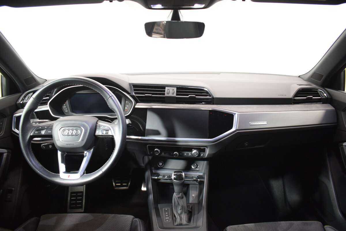 Audi Q3 Sportback с пробегом — 2021 год. Фото: #13