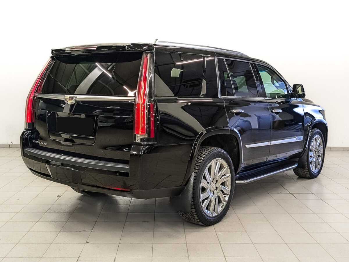 Cadillac Escalade с пробегом — 2018 год. Фото: #4