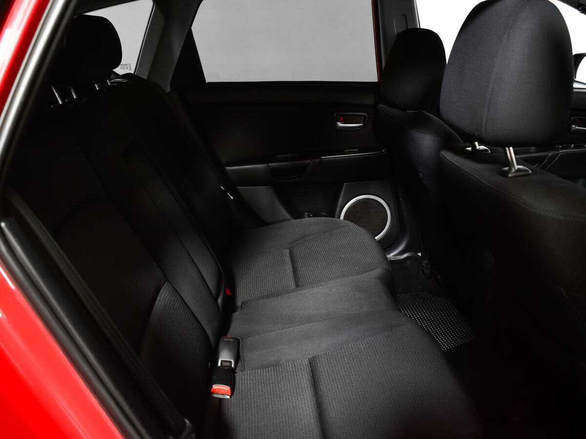 Mazda 3 с пробегом — 2007 год. Фото: #9