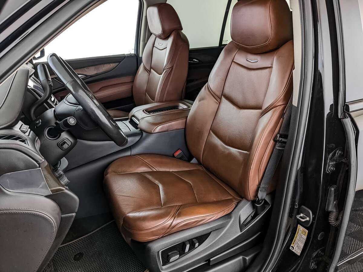 Cadillac Escalade с пробегом — 2019 год. Фото: #14