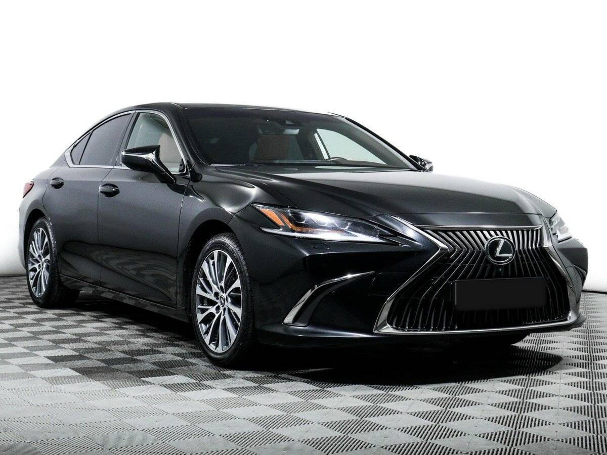Lexus ES с пробегом — 2018 год. Фото: #2