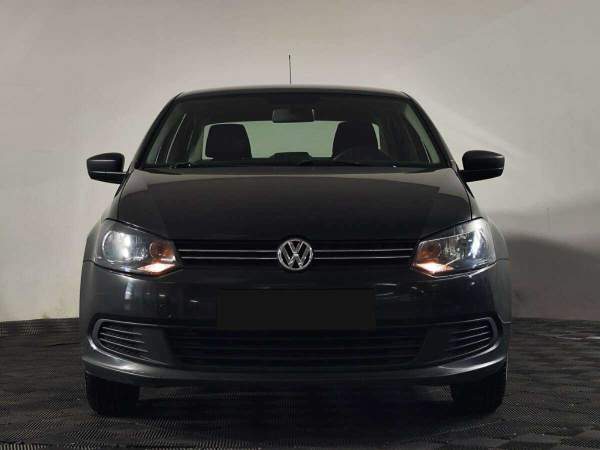 Volkswagen Polo с пробегом — 2011 год. Фото: #1