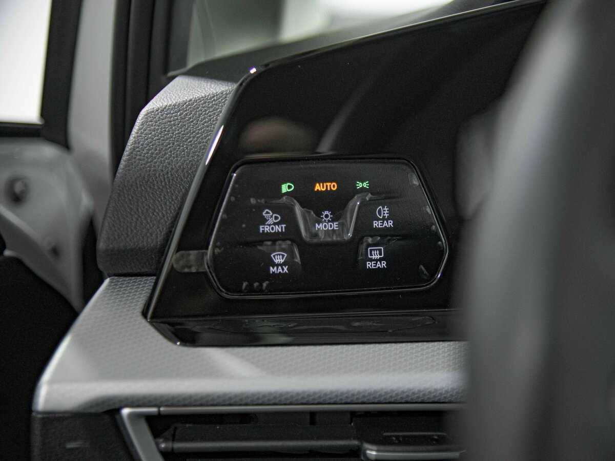 Volkswagen Golf с пробегом — 2024 год. Фото: #11