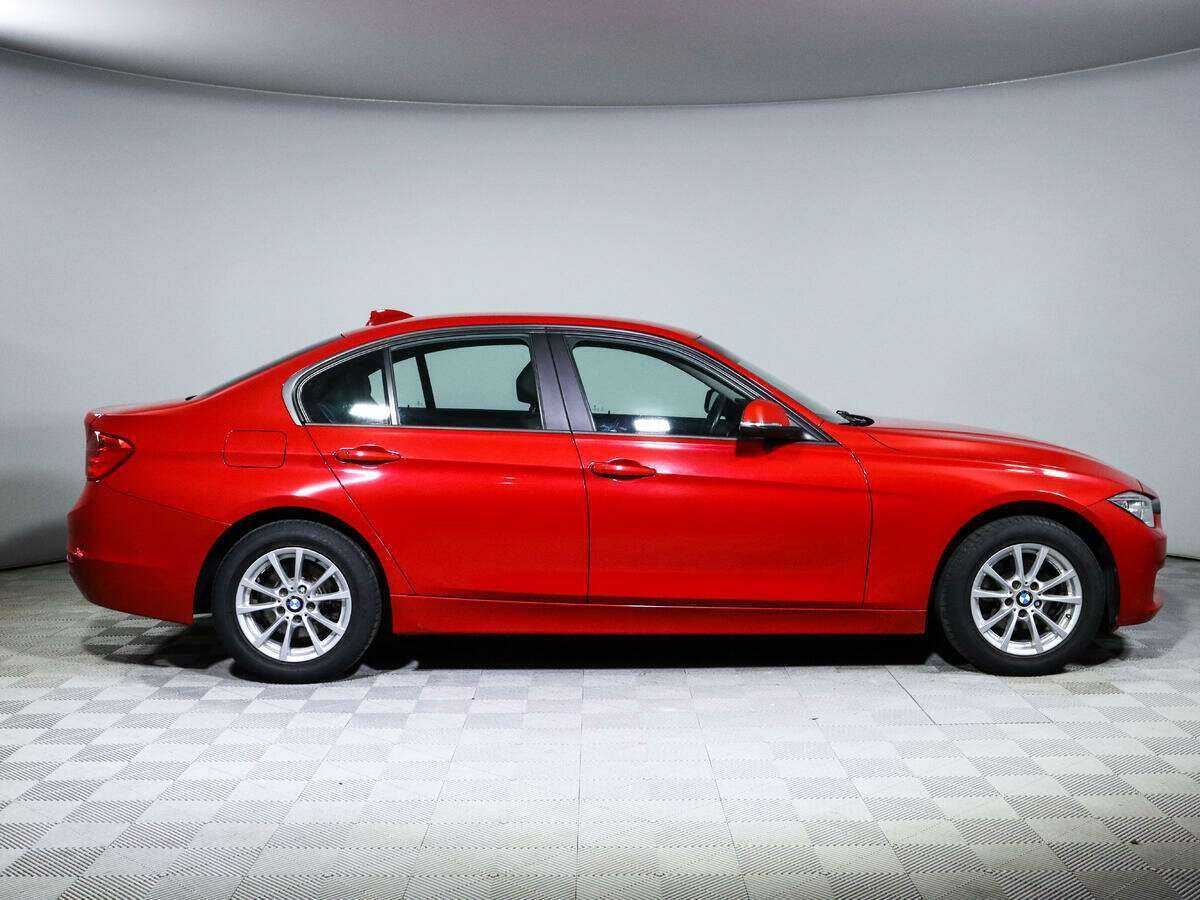 BMW 3 серии с пробегом — 2014 год. Фото: #3