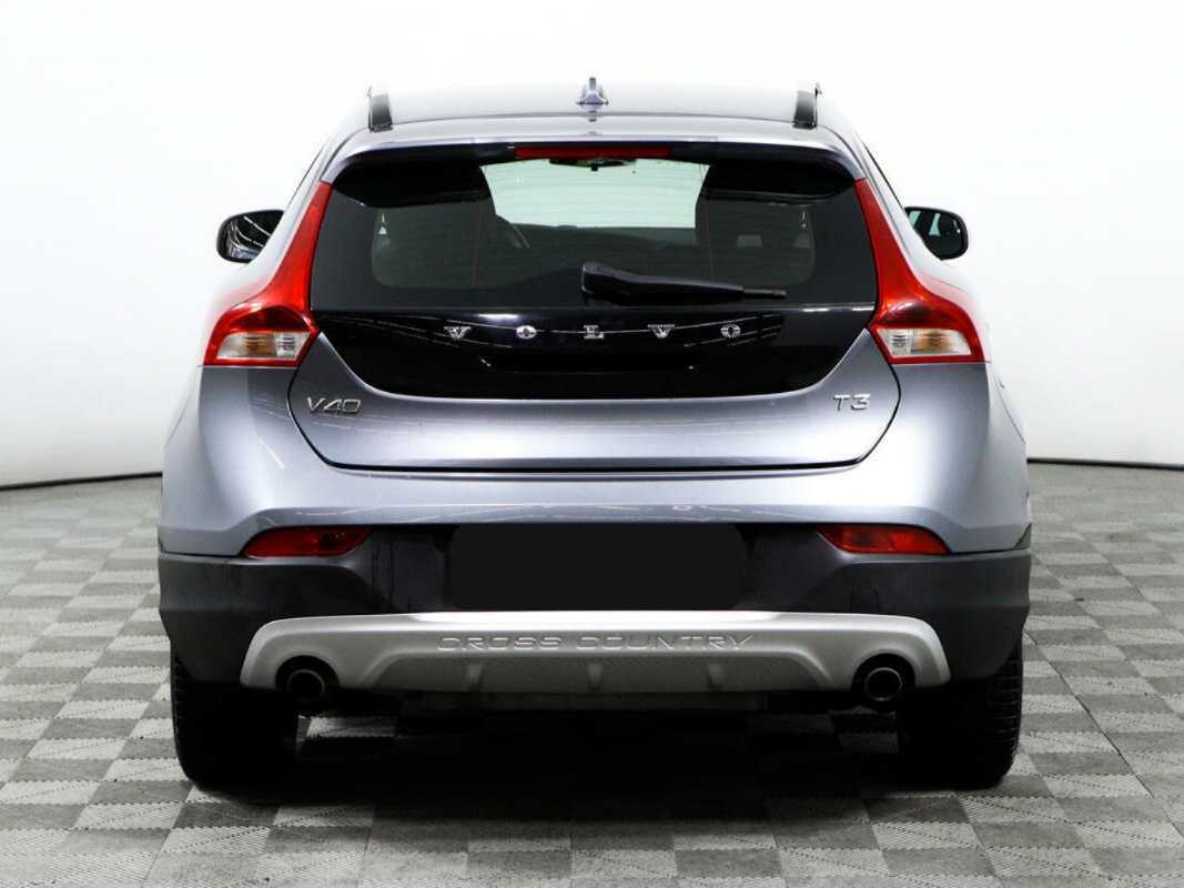 Volvo V40 Cross Country с пробегом — 2017 год. Фото: #5
