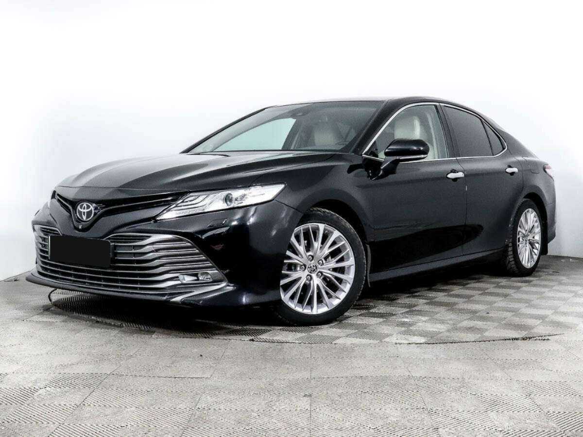 Toyota Camry с пробегом — 2018 год. Посмотреть фото