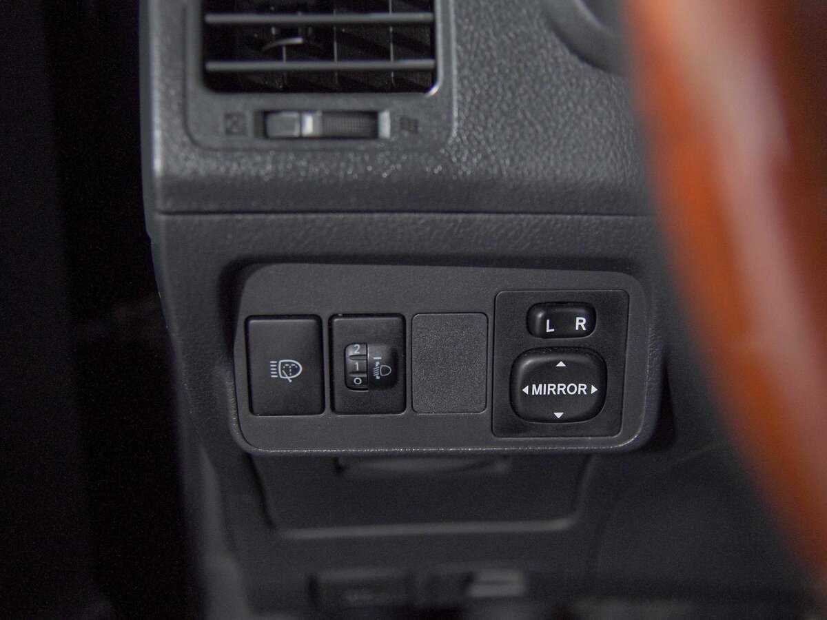 Toyota Corolla с пробегом — 2008 год. Фото: #11