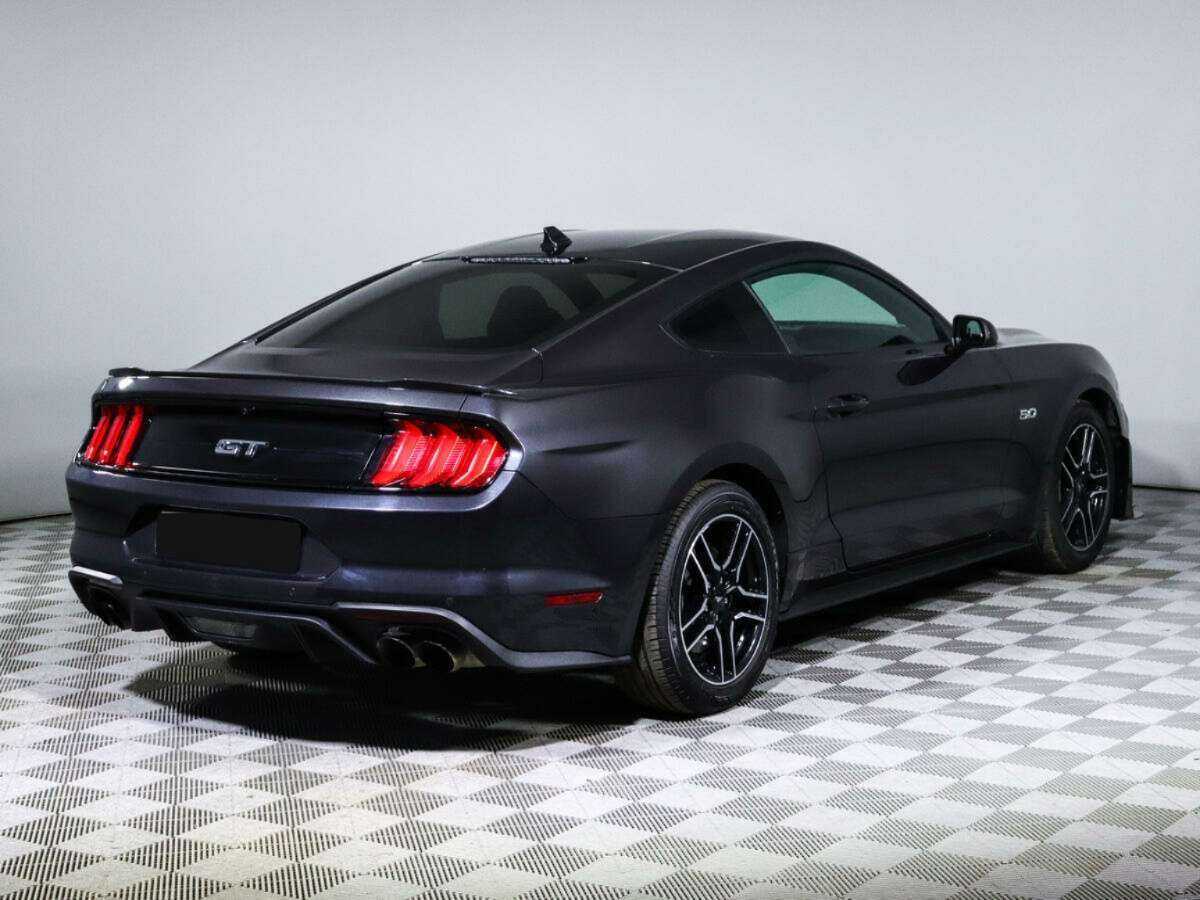 Ford Mustang с пробегом — 2022 год. Фото: #4