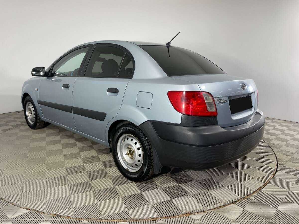 Kia Rio с пробегом — 2007 год. Фото: #5