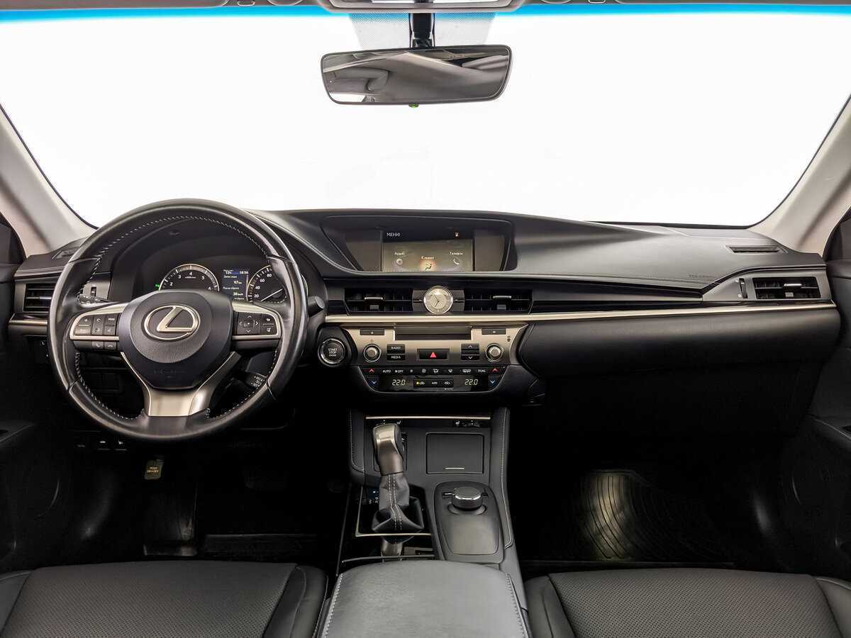 Lexus ES с пробегом — 2018 год. Фото: #11