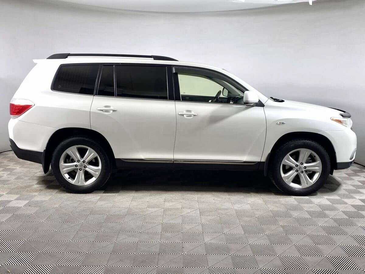 Toyota Highlander с пробегом — 2012 год. Фото: #3