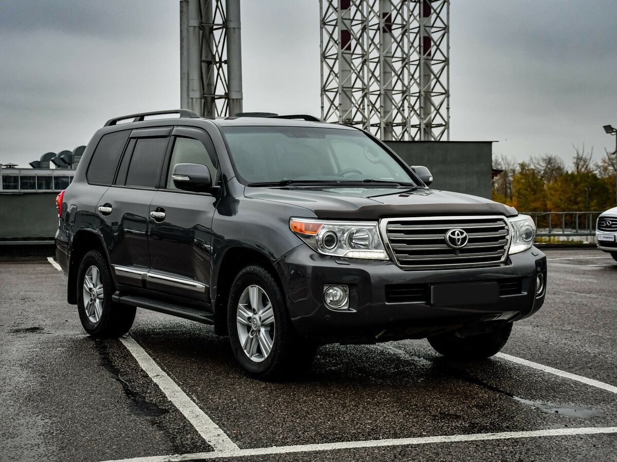 Toyota Land Cruiser с пробегом — 2012 год. Фото: #2