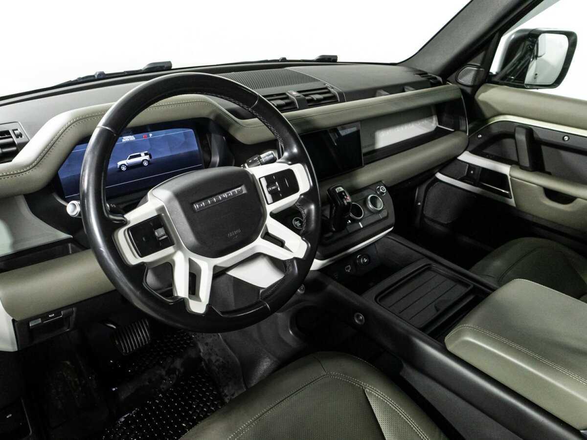 Land Rover Defender с пробегом — 2020 год. Фото: #8