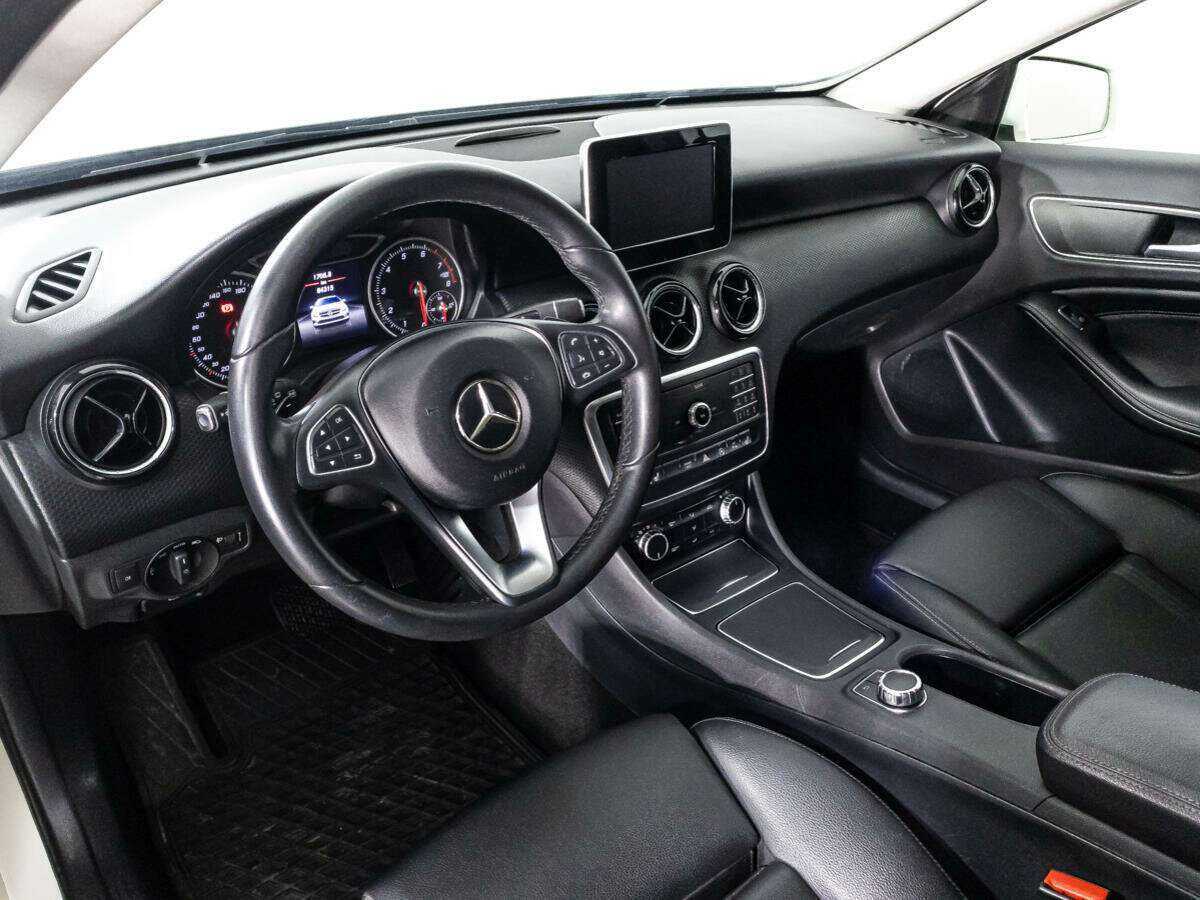 Mercedes-Benz A-Класс с пробегом — 2016 год. Фото: #10