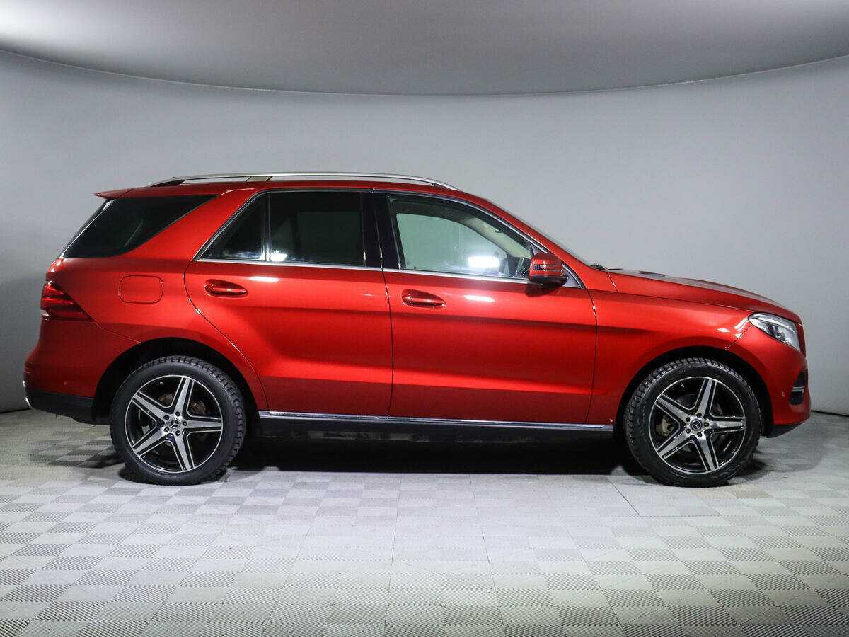 Mercedes-Benz GLE с пробегом — 2015 год. Фото: #3