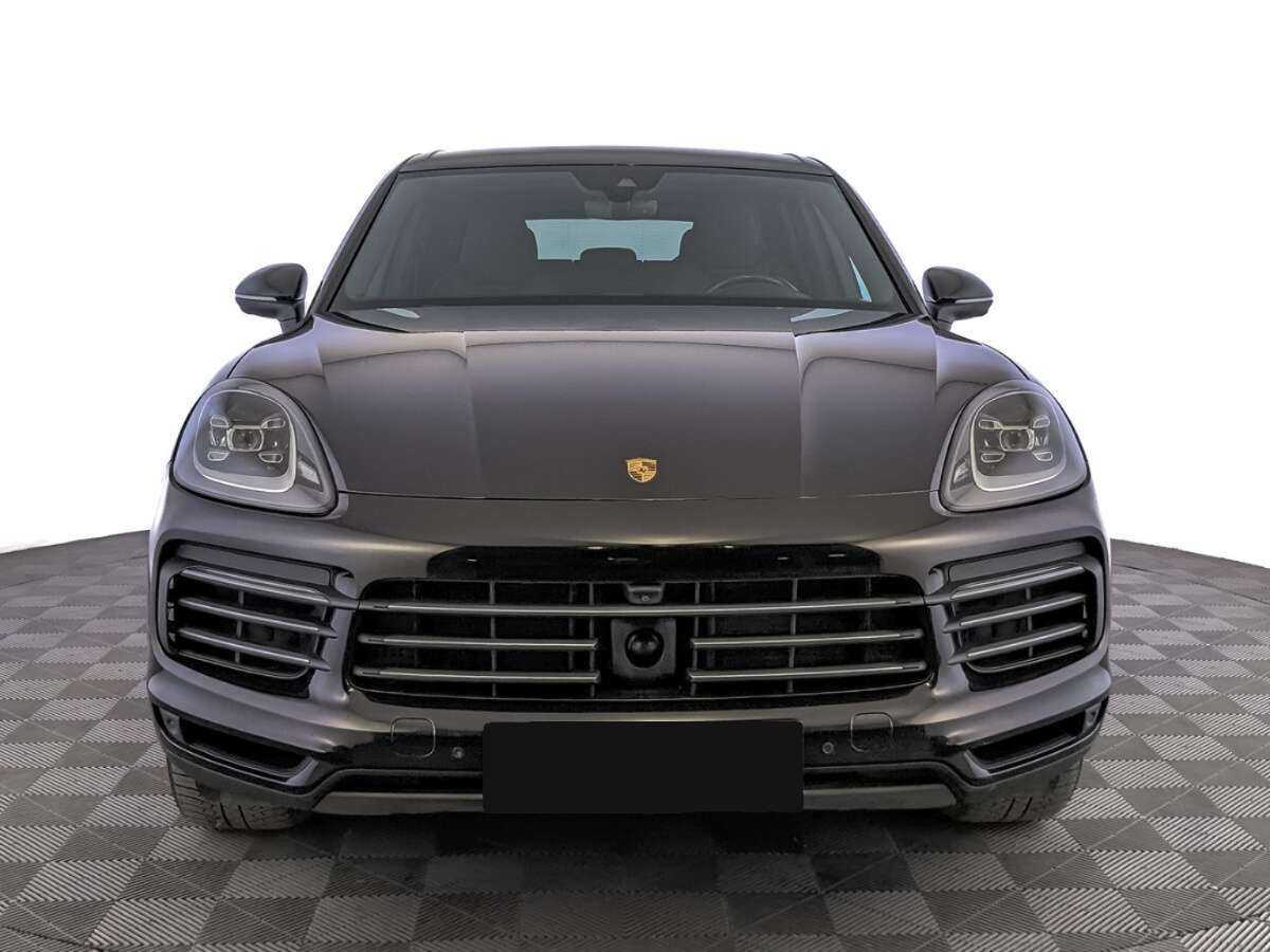 Porsche Cayenne с пробегом — 2018 год. Фото: #1