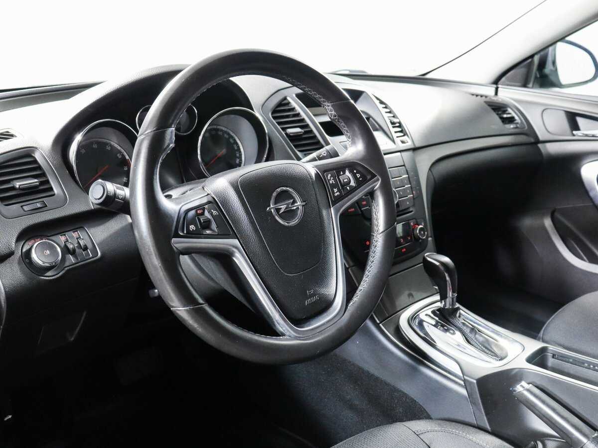 Opel Insignia с пробегом — 2012 год. Фото: #8