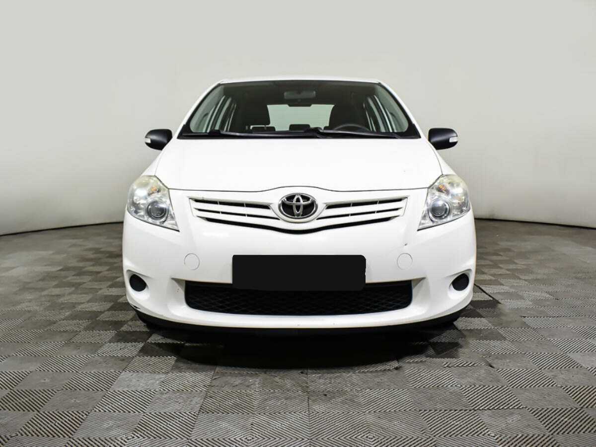 Toyota Auris с пробегом — 2012 год. Посмотреть фото