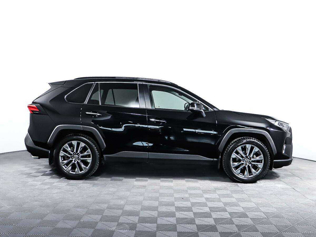 Toyota RAV4 с пробегом — 2020 год. Фото: #3