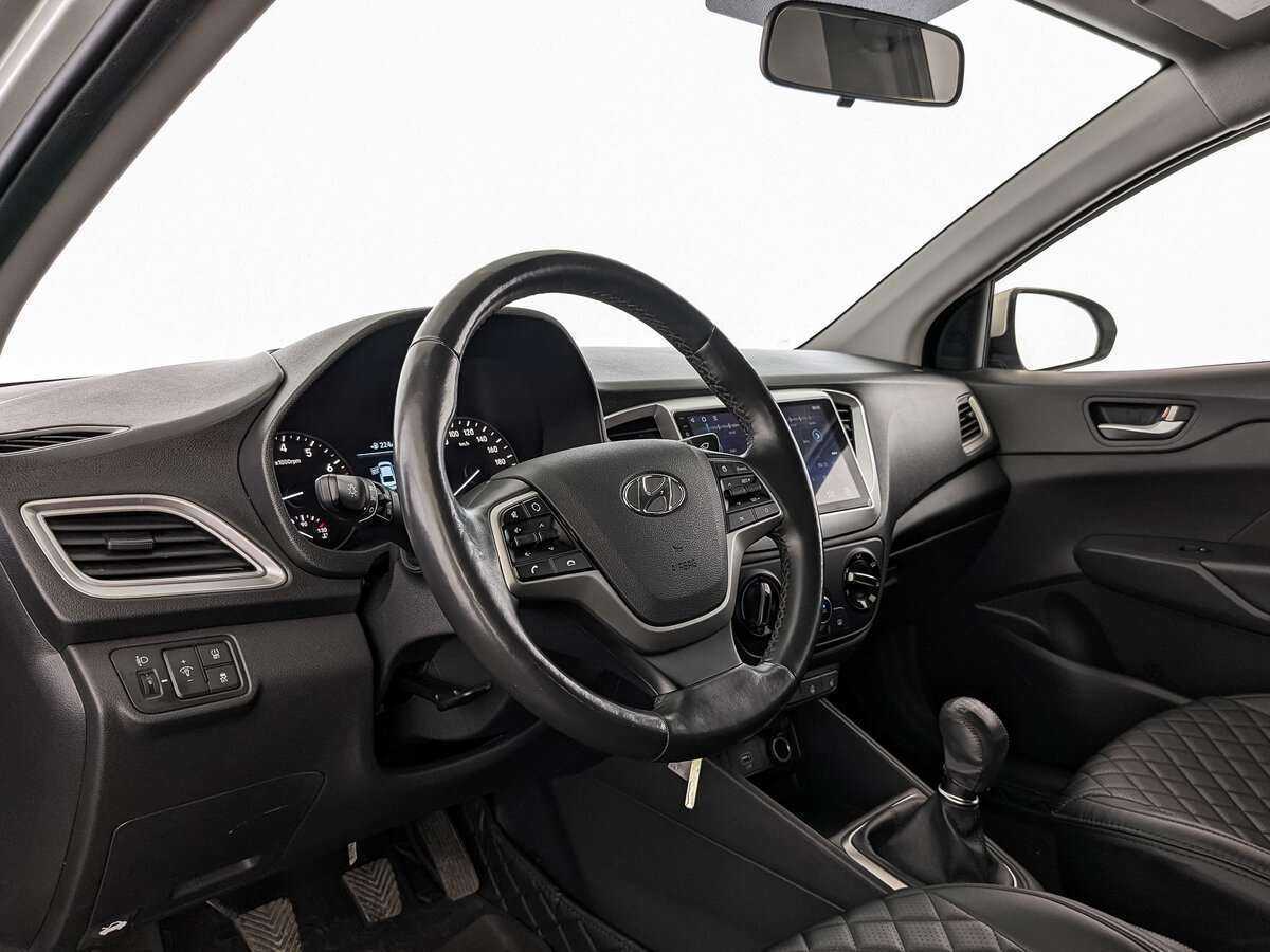 Hyundai Solaris с пробегом — 2020 год. Фото: #10