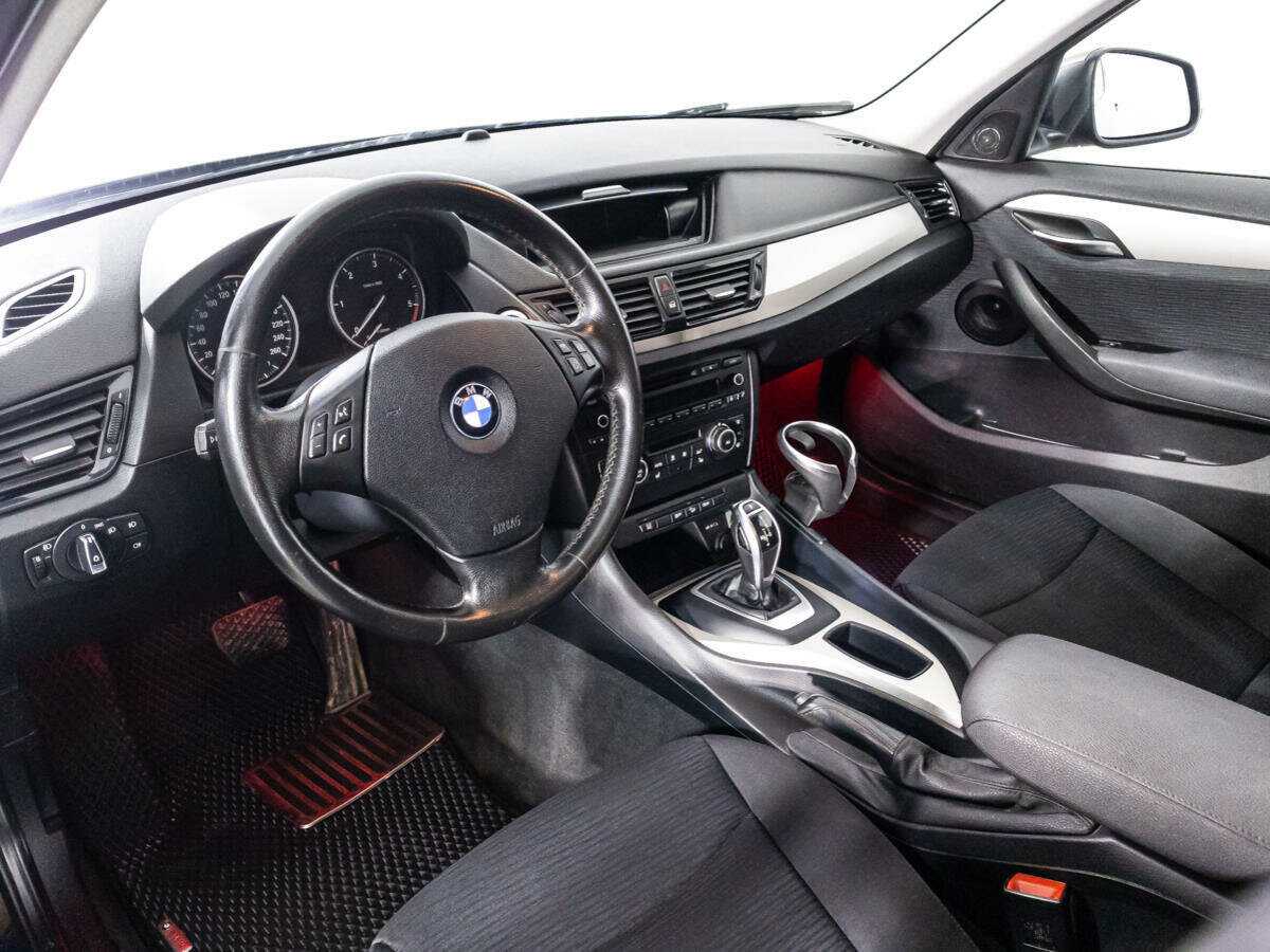 BMW X1 с пробегом — 2014 год. Фото: #10