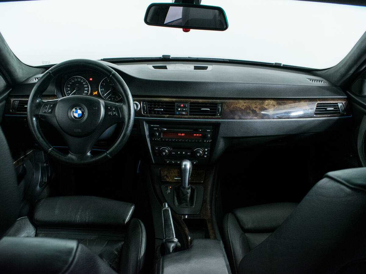 BMW 3 серии с пробегом — 2005 год. Фото: #11