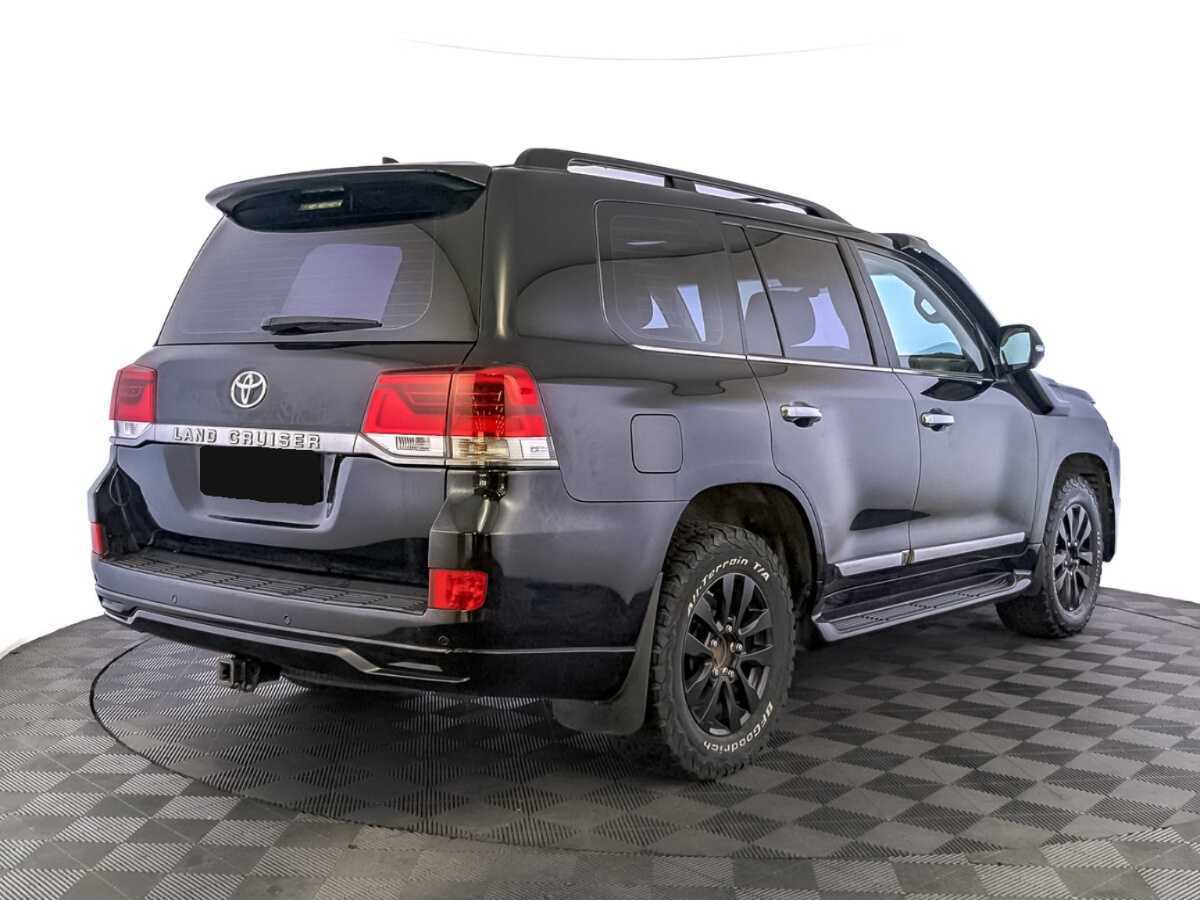 Toyota Land Cruiser с пробегом — 2017 год. Фото: #4