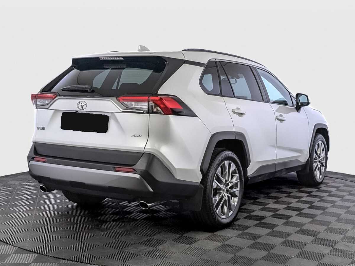 Toyota RAV4 с пробегом — 2021 год. Фото: #4
