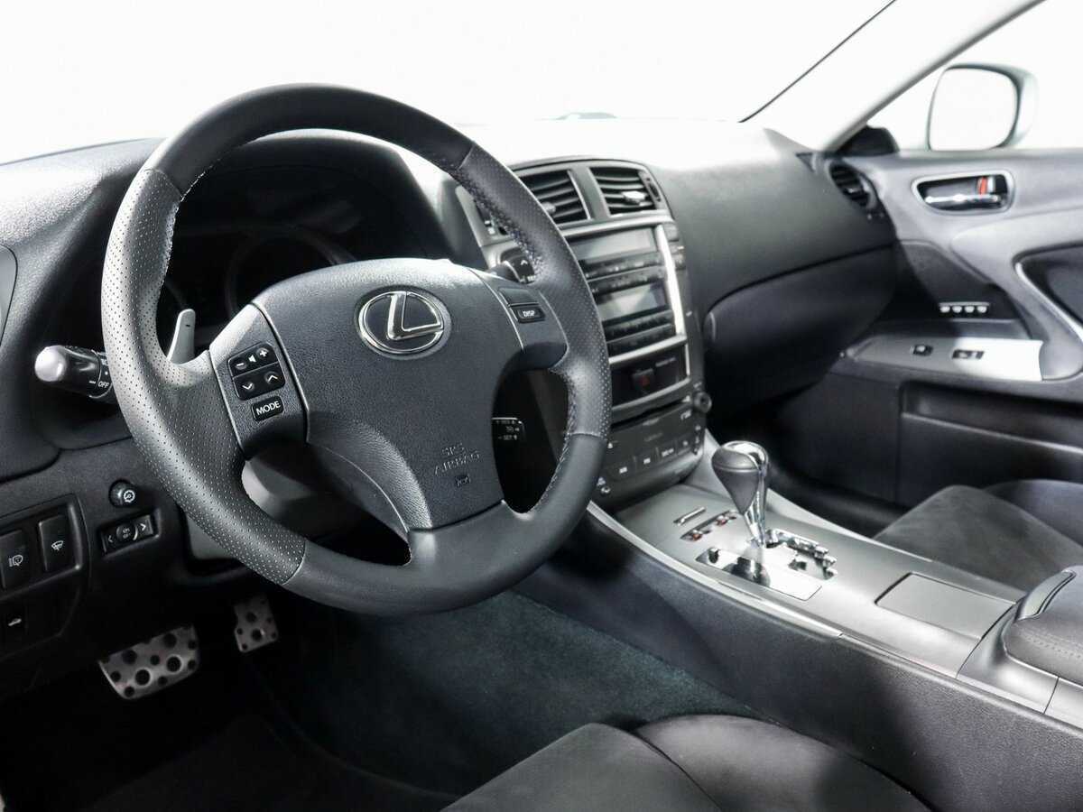 Lexus IS с пробегом — 2008 год. Фото: #12