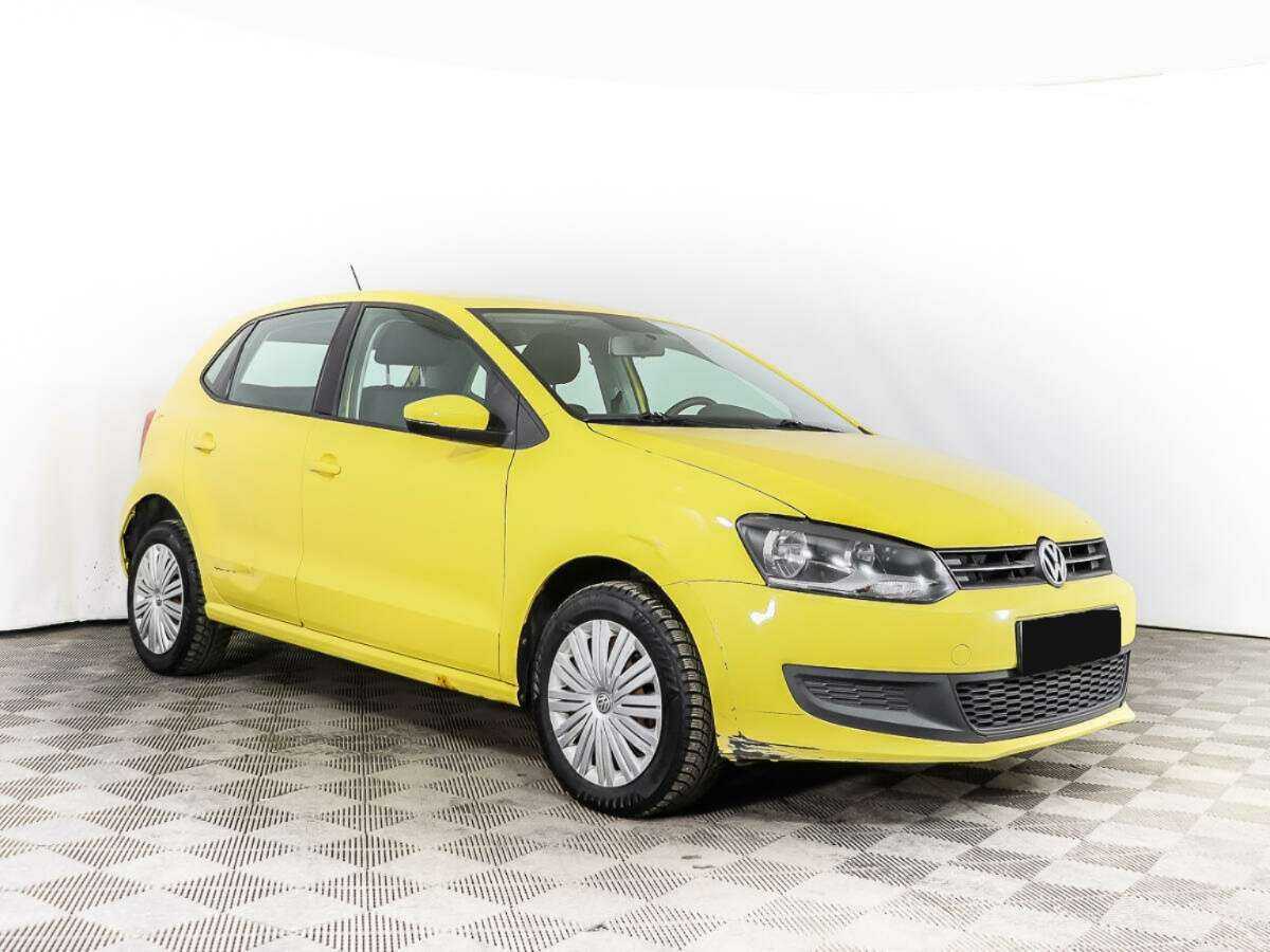 Volkswagen Polo с пробегом — 2011 год. Фото: #2