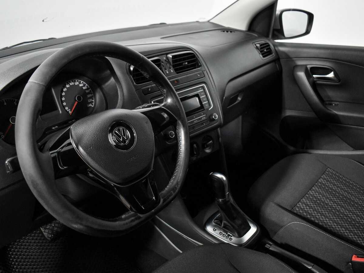 Volkswagen Polo с пробегом — 2016 год. Фото: #8