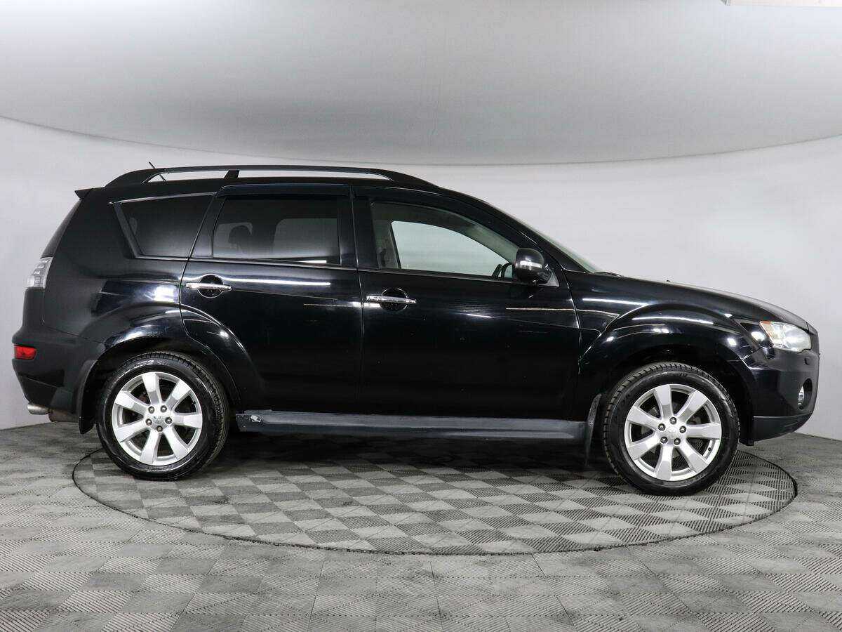 Mitsubishi Outlander с пробегом — 2011 год. Фото: #2