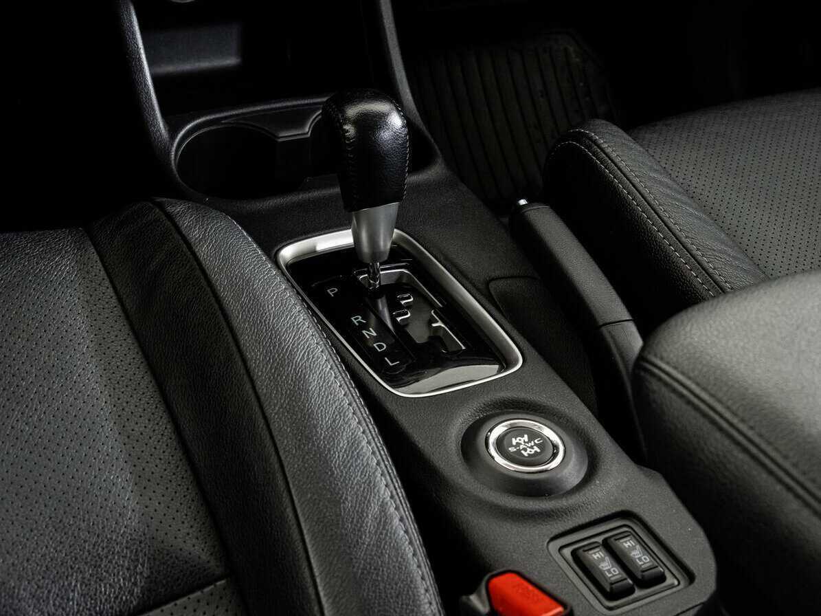 Mitsubishi Outlander с пробегом — 2016 год. Фото: #13