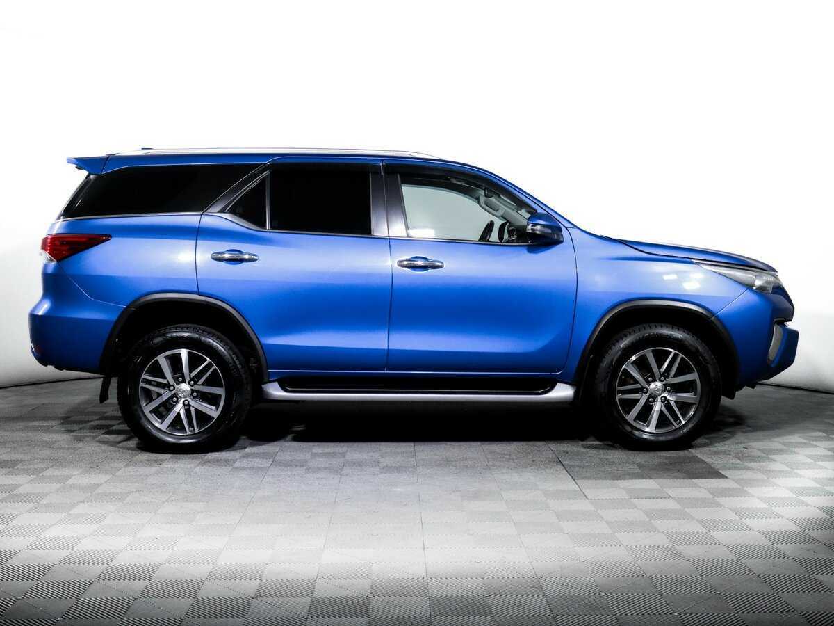 Toyota Fortuner с пробегом — 2018 год. Фото: #3