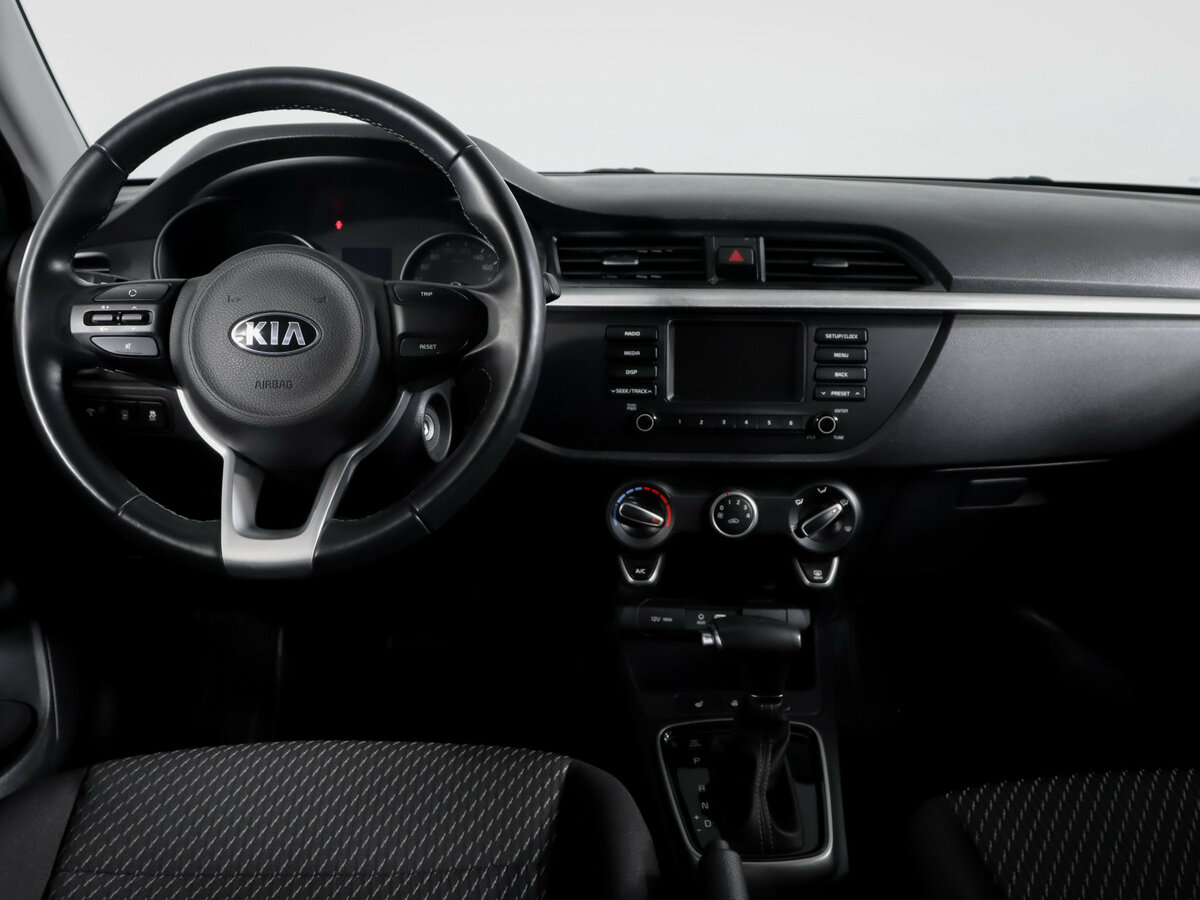 Kia Rio с пробегом — 2018 год. Фото: #9