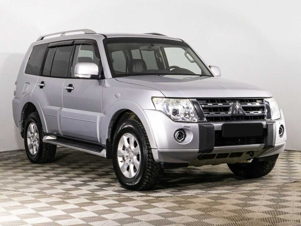 Mitsubishi Pajero с пробегом — 2011 год. Фото: #2