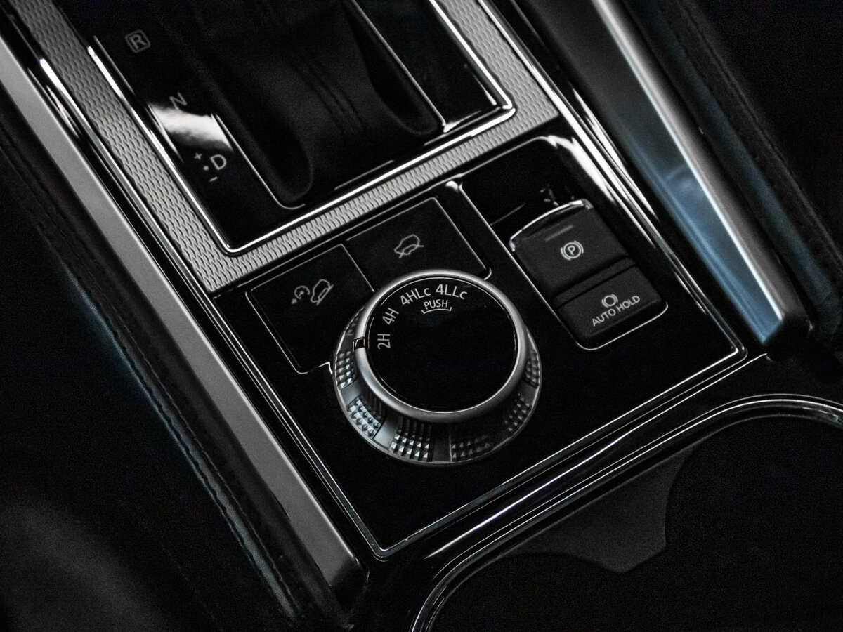 Mitsubishi Pajero Sport с пробегом — 2020 год. Фото: #17