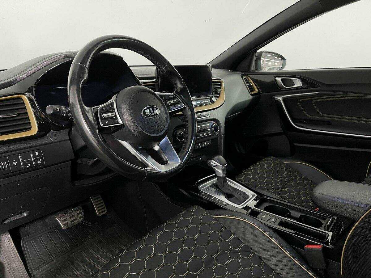 Kia XCeed с пробегом — 2020 год. Фото: #12
