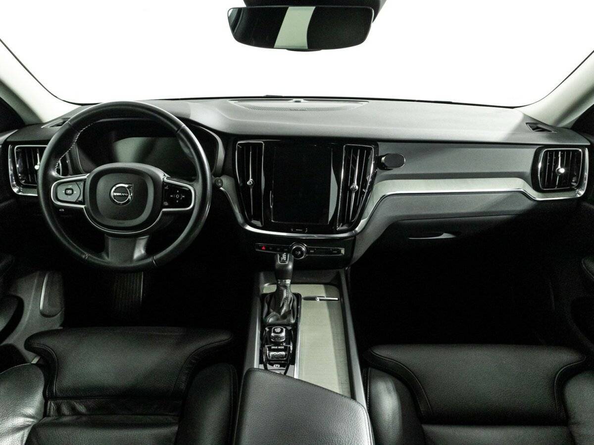 Volvo V60 Cross Country с пробегом — 2019 год. Фото: #12